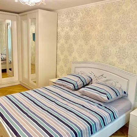 Apartment Апартаменты На Еврейской